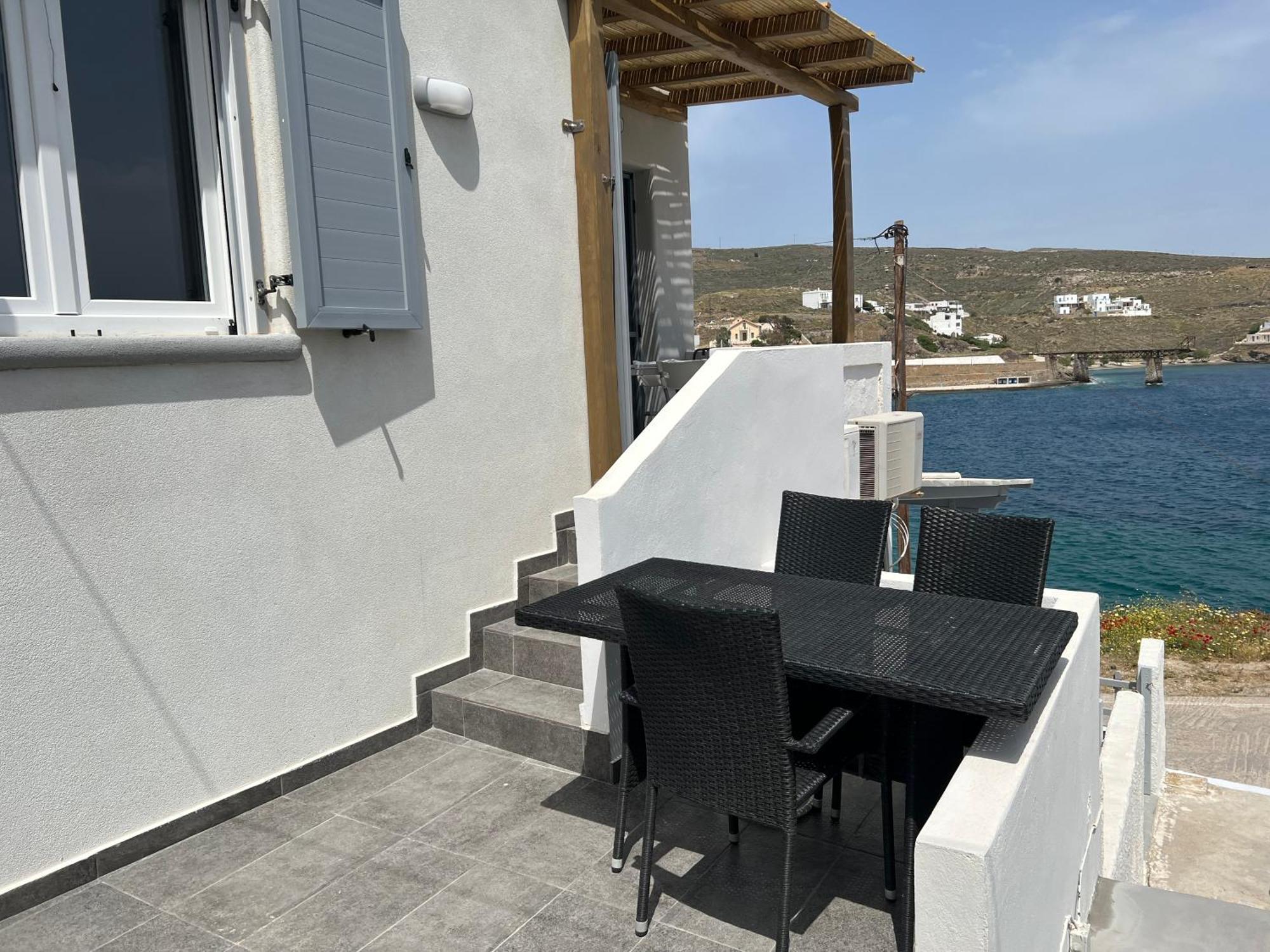 Theis Seafront Retreat - Loutra Seaview Bliss Loutra (Kythnos) Luaran gambar