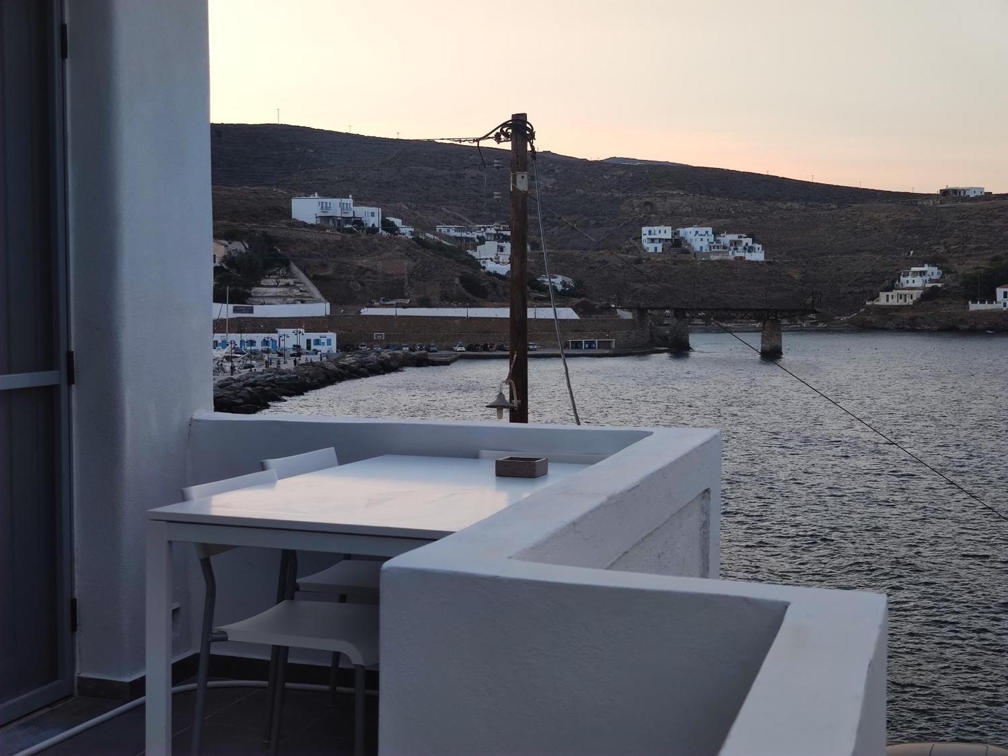 Theis Seafront Retreat - Loutra Seaview Bliss Loutra (Kythnos) Luaran gambar